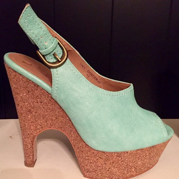 Gomax Shoes - MOVING SALE-Gomax Platform Sandals Seafoam Green Cork Heel Sz 6.5